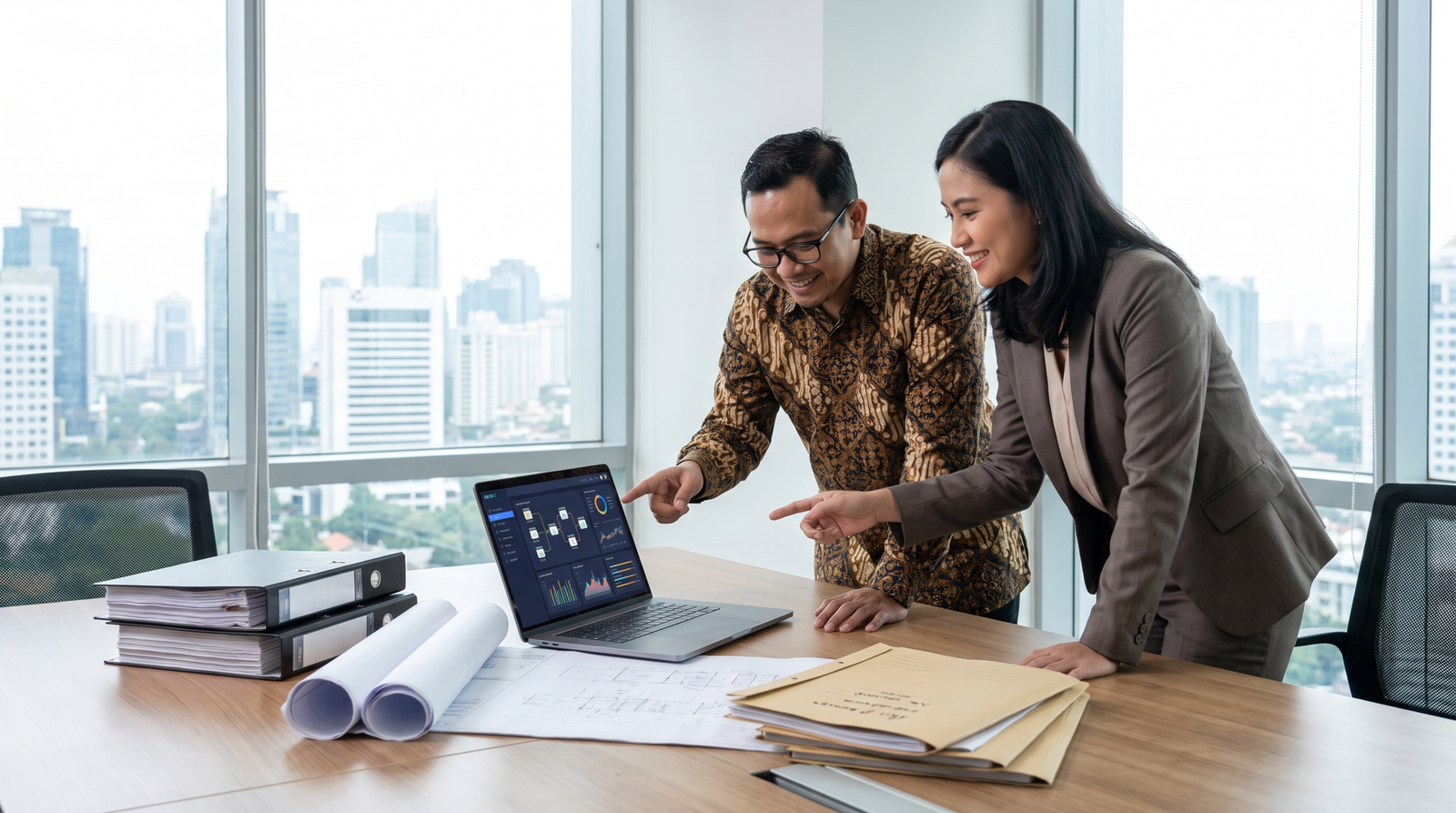 Business advisers checking an Indonesian OSS licensing workflow